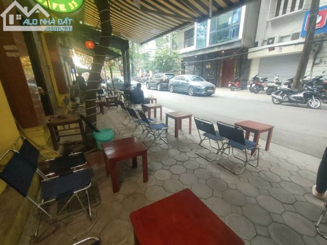 💥 Nhà Phân lô Mặt Ngõ 28 Nguyên Hồng, Ô tô tránh, Vỉa hè đá bóng, 44m2 4T MT 5m 💥