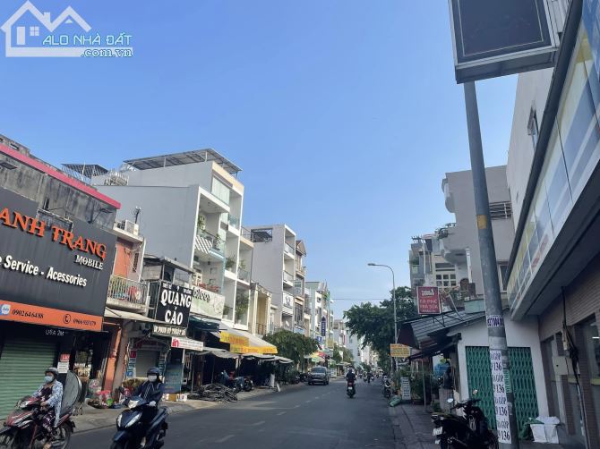 BÁN TÒA NHÀ 6 TẦNG, NGANG 8M, 170M2, CÓ HẦM. VƯỜN LÀI, TÂN PHÚ - 1
