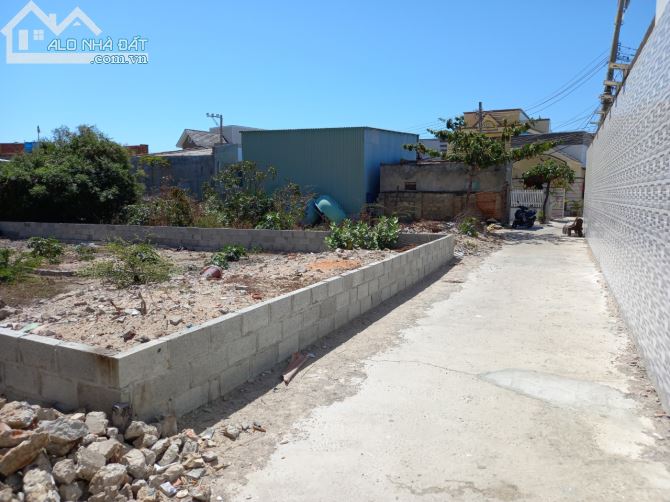 Giá tốt nhất-Đất Nguyễn Minh Châu-Mũi Né-Phan Thiết-2 lô LK 124m2 thổ cư/1 lô. - 2
