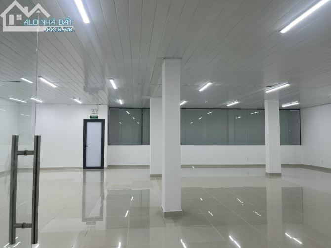 TÒA NHÀ MỚI XÂY 5 LẦU THUÊ LÀM VĂN PHÒNG - 2