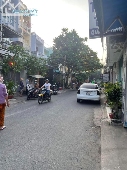 Cần bán gấp nhà đường 494 Q9,60m2,  2tầng Hẻm 8m, 4,4Tỷ. - 1