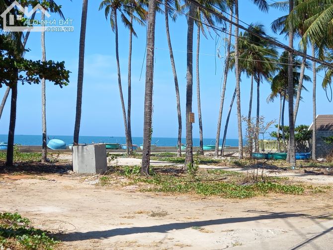 Hạ giá thấp nhất-Đất 3 MT Huỳnh Thúc Kháng-Hàm Tiến-Phan Thiết-DT 1.800m2,có 150m2TC