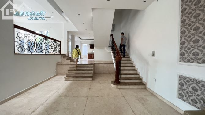Cho Thuê Biệt Thự P. Tân Thành, Q.Tân Phú, DT: 9x20m, Hầm trệt 2 lầu. - 1