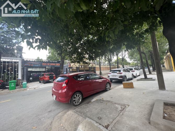 Chính chủ cần tiền bán GẤP 2 mặt tiền đường Đoàn Kết Làng Đại Học Thủ Đức giá tốt nhất - 3