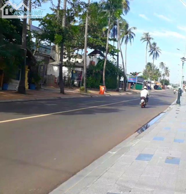 Hạ giá thấp nhất-Đất 3 MT Huỳnh Thúc Kháng-Hàm Tiến-Phan Thiết-DT 1.800m2,có 150m2TC - 4