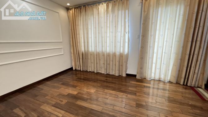 Cho Thuê Biệt Thự P. Tân Thành, Q.Tân Phú, DT: 9x20m, Hầm trệt 2 lầu. - 5