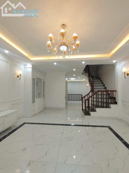 Hiếm! Bán Nhà Siêu Đẹp Định Công Thượng, Hoàng Mai, Ô tô, DT 40m2, MT 4m. Chỉ 3,8 Tỷ.