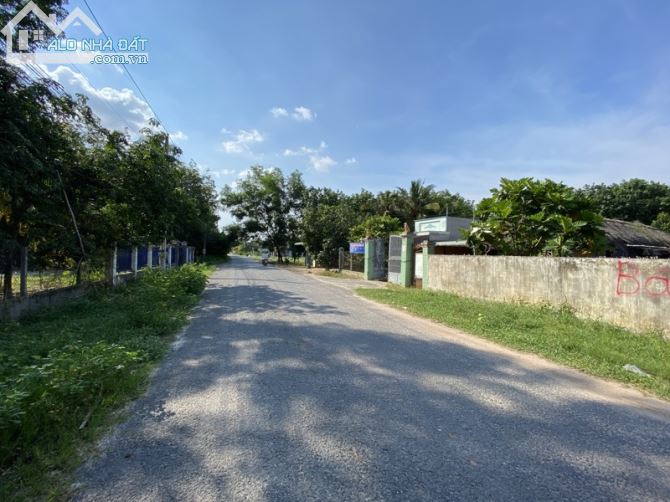 GẦN SÔNG ĐỒNG NAI ,KHU DÂN CƯ ,GẦN NHÀ THỜ CÁCH CHỈ 500M VỚI 12,000M2 ĐƯỜNG RỘNG 6M 3TY8