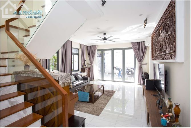 Chỉ 100tr/m2! Bán gấp biệt thự 1 trệt 1 lầu 277m2 giá 28 tỷ - 1