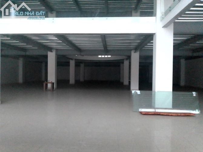 SIÊU HIẾM! Bán gấp tòa nhà 1000m² X 3T mặt phố Ngô Gia Tự - LB, chỉ 236 tỷ - 2