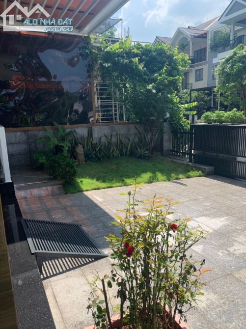 BIỆT THỰ SÂN VƯỜN  190M2, NGANG 8.5M, 3 LẦU MỚI, 8PN, KHU TOÀN NHÀ GIẦU, DÂN TRÍ CAO. - 2