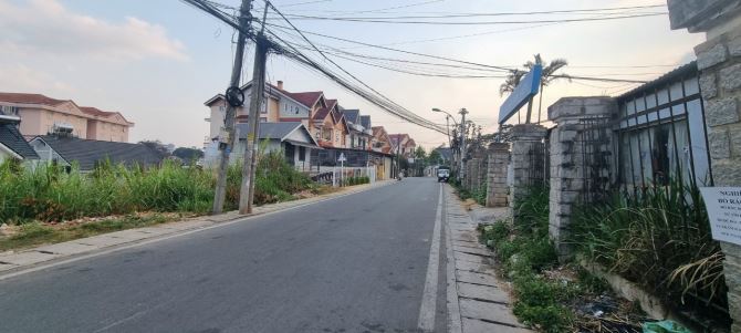Cần bán lô đất xây biệt thự đường Yersin sát bên hồ Xuân Hương thành phố Đà Lạt - 2