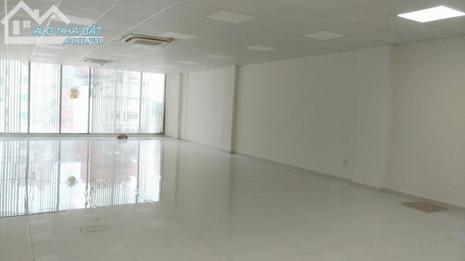 Văn Phòng Đường Trần Bình Trọng Phường 5 Quận Bình Thạnh DT 100m2 giá 18 Triệu/Tháng - 1