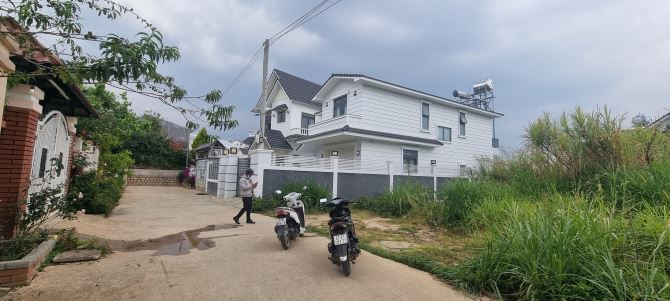 Cần bán lô đât xây biệt thự Nam Hồ - p11- tp Đà Lạt. 304m² - 12ty - 2