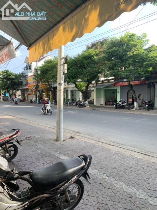 Bán gấp nhà MT Phan Đình Phùng TP Quảng Ngãi, hiện đang cho thuê 12tr/tháng, giá 7tỷ TL. - 1