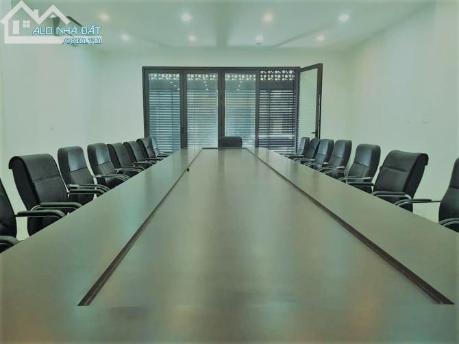 Bán Nhà Văn Cao Ba Đình, Gần phố Vỉa hè rộng, 152m 6T. Giá 36,5 tỷ. - 1