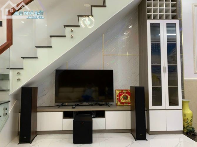 Bán nhà Nhà Bè, 4x13m, 3 lầu 4PN Đào Tông Nguyên, 5,6 tỷ - 2