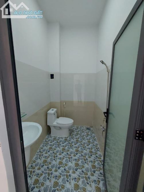 CỰC HIẾM Không Lỗi tử vi- Phường 3 GV- 70m²-(4.5mx16m)- Nhỉnh 5 Tỷ- Ở và hoạt động tốt - 3