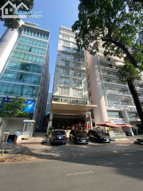 Bán hotel 3 sao 77 phòng đường Võ Văn Tần, P6, Q3. Giá: 390 tỷ