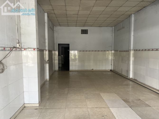 Bán nhà MTKD ngay Cầu Xáng Tỉnh Lộ 10, Lê Minh Xuân, DT 5.1x37m, giá 11.5 tỷ - 1