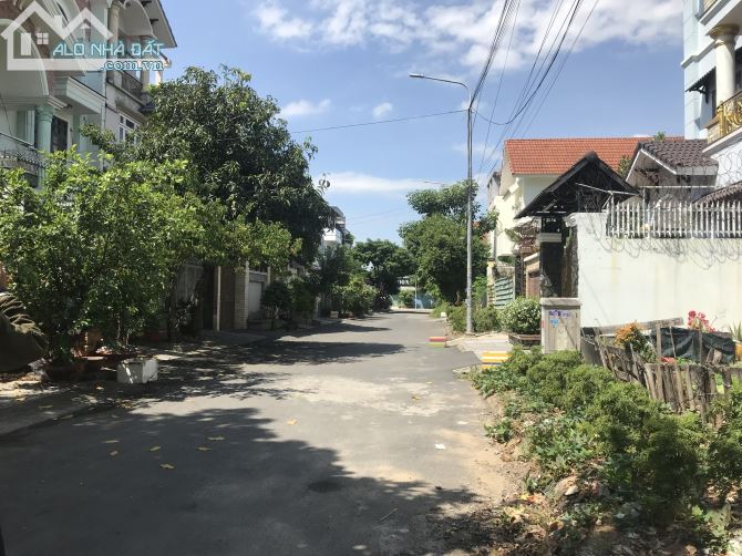 Đất MT đường vào khu Hà Đô Riverside, Lê Thị Riêng, Q12. DT: 10x28m, giá 16.5 tỷ tl