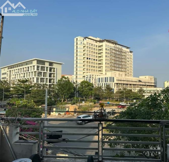 Bán nhà mặt tiền kinh doanh cạnh bệnh viện đk Đồng Nai (4.2*22) - 7.7 tỷ