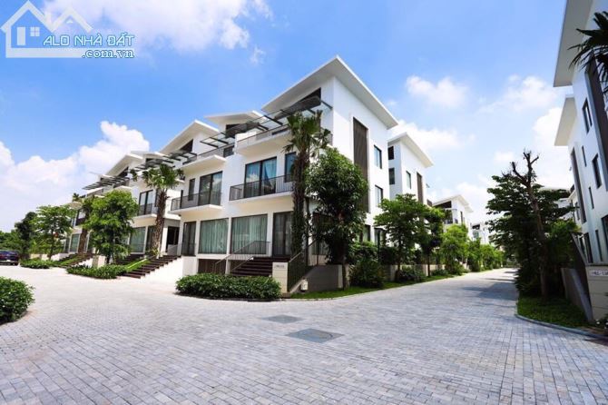 ĐƠN LẬP LÔ GÓC ĐƯỜNG ĐÔI ĐẮC ĐỊA NHẤT KHAI SƠN HILL 340m2 MT 15m VIEW CÔNG VIÊN