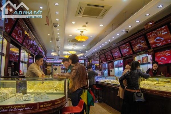 BÁN GẤP TÒA NHÀ 7 TẦNG MẶT PHỐ TRẦN NHÂN TÔNG VỊ TRÍ VIP VỈA HÈ RỘNG 68m mt 5.5m chỉ 40 tỷ - 1