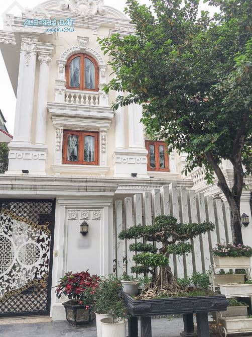 Bán siêu Biệt thự Starlake Tây Hồ Tây. Dt 228 m2, 3 tầng, Mt 13.5m. Đẳng cấp thượng lưu.