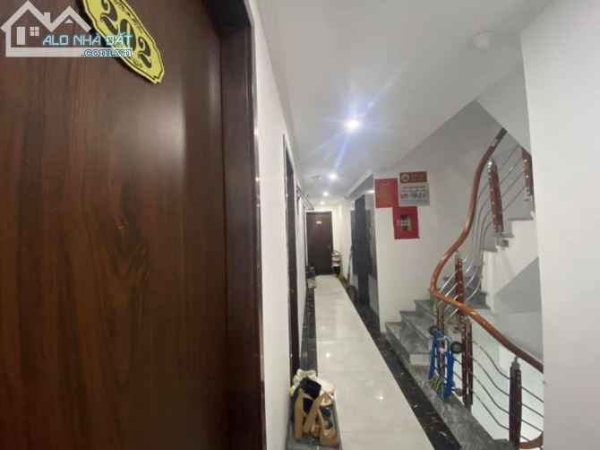Bán nhà phố Nguyên Hồng, Đống Đa. Dt 84 m2, xây 8 tầng thang máy, MT 7m. Giá 28.6 tỷ. - 1