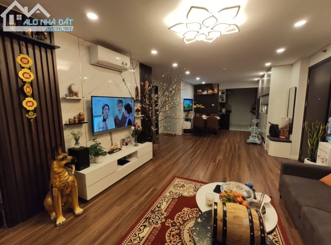Cho thuê căn hộ chung cư cao cấp Lê Văn Lương 110m 3pn full cao cấp chỉ 18tr/tháng