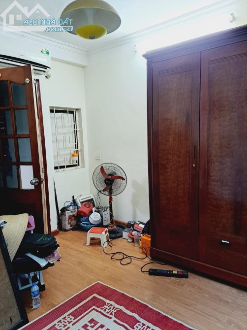 Bán nhà Văn Hương, Trung Tâm Đống Đa 21m, 5 tầng, chỉ 2.21 tỷ - 2