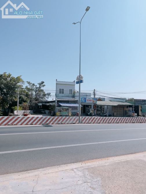 Cần Bán 2600m2 Mặt Tiền Đường Nhựa Nguyễn Thông Ngay Khu Dân Cư  Phường Phú Hài,Phan Thiết