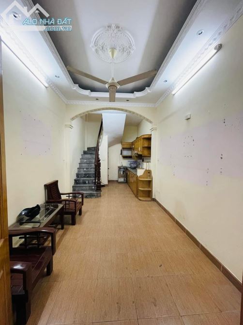 Bán nhà ngõ 258 Tân Mai sổ đỏ giá 2,65 tỷ