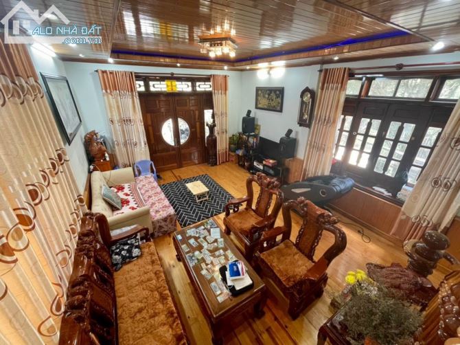 Hạ giá 2 tỷ bán biệt thự mặt tiền sân vườn Lý Thường Kiệt 240m2 13tỷ670t ô tô đậu p9, Đà L - 1