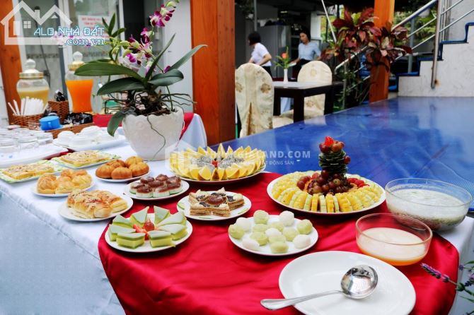 CẦN BÁN CĂN KHÁCH SẠN GÓC 2 MẶT TIỀN ĐƯỜNG PHAN CHU TRINH P2 TPVT 20x20 CÓ 40 PHÒNG 7 LẦU - 1