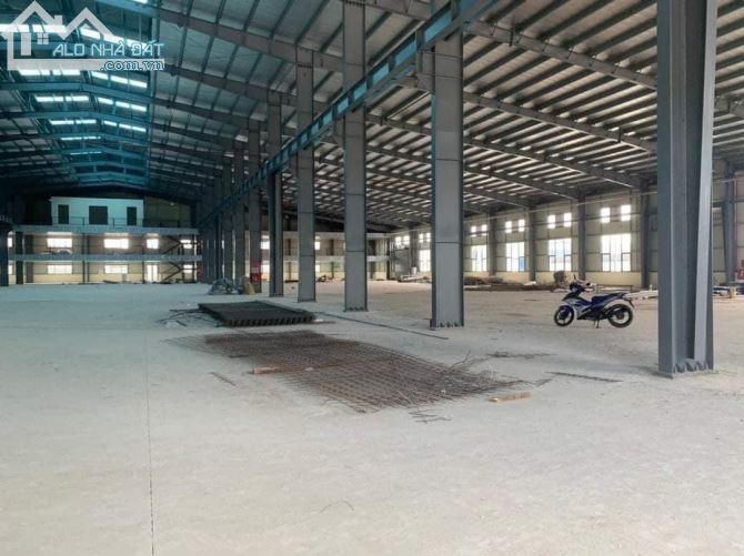 Cần cho thuê 2000m2 có sân bãi sát ql3 Nguyên Khê
