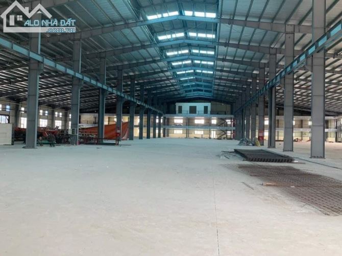 Cần cho thuê 2000m2 có sân bãi sát ql3 Nguyên Khê - 1