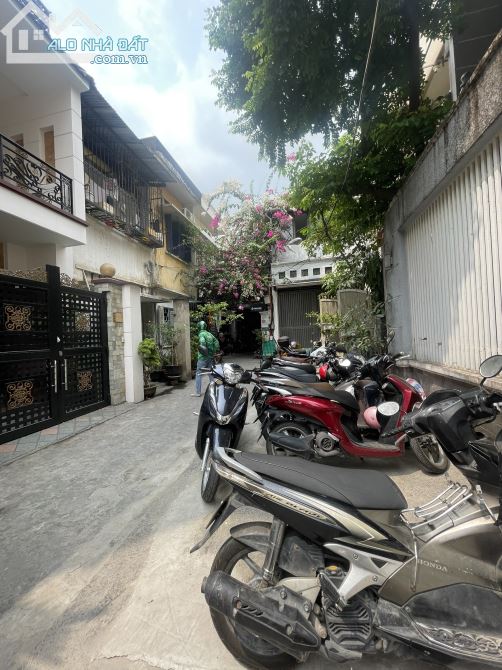 CHo thuê biệt thự 7x14 tại Phan Kế Bính, quận 1 - 1