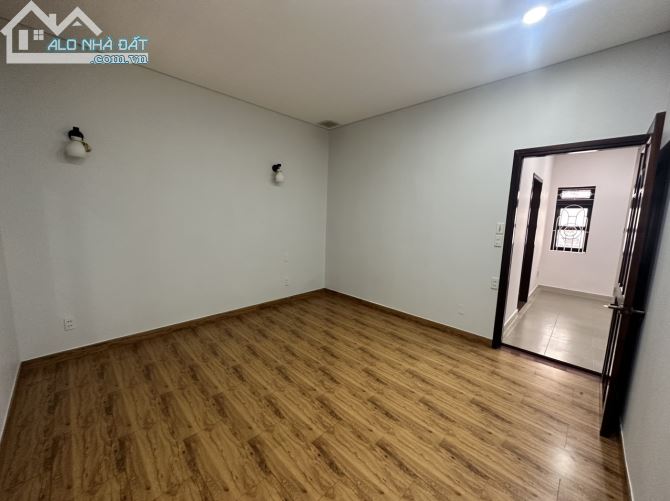 CHo thuê biệt thự 7x14 tại Phan Kế Bính, quận 1 - 4