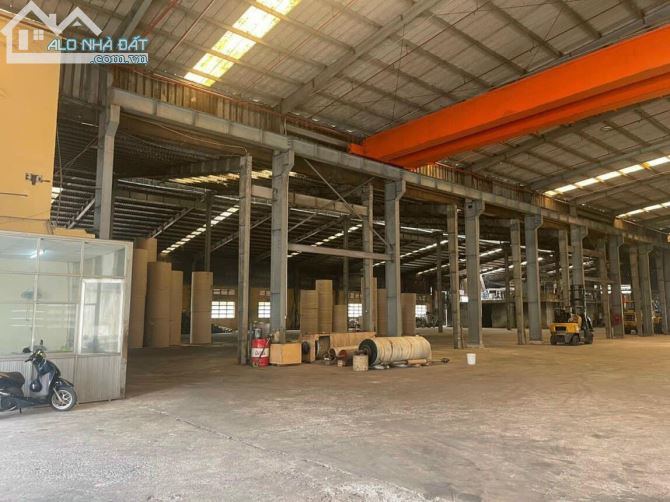 Cần cho thuê kho 4000m2 có cẩu trục có PCCC - 1