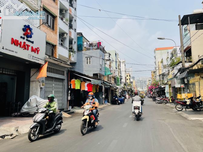 NGỘP, Mặt tiền Cao Đạt Q5 90m2(4.8 x 19m) chỉ 14.9 tỷ, xây hầm 8 tầng