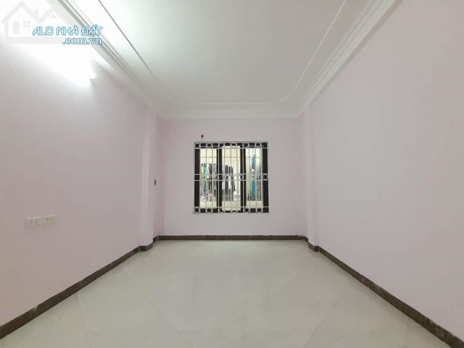 Bán nhà 5 tầng, 30m, ngõ 143 Nguyễn Chính 2,85 tỷ - 3