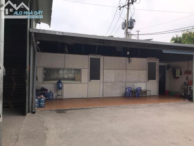 Kho xưởng sạch 900m2 xe container. Ngã 3 Giồng. Hocmon - 1