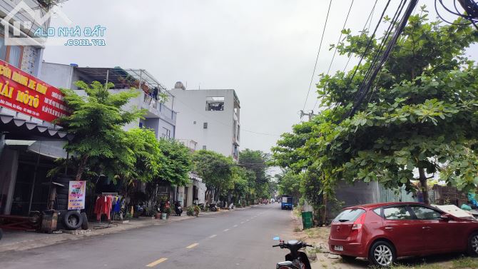 Cực Hiếm-Cần Bán Gấp 2 Lô Đất gần Đường Phó Đức Chính,Trung Tâm TP Đà Nẵng-Cách Biển 1km