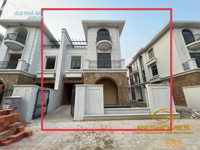 Bán Biệt thự xây thô 1 trệt 2 lầu 200m2; Khu dân cư Bửu Long 3; giá chỉ 9.45 tỷ