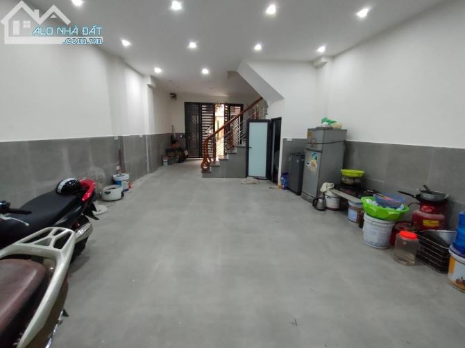 Bán căn CCMN Trần Khát Chân 60M 6T 14P Dòng Tiền Cao Vị Trí Đẹp. Giá 11.5 Tỷ Thương Lượng - 1