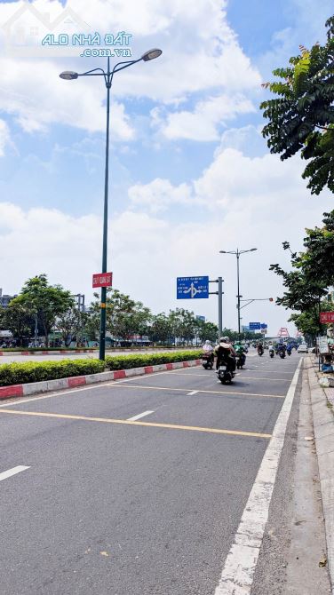 Bán cắt lỗ 20% - 57m2/4 tầng đường Nguyễn Thị Minh Khai Quận 1