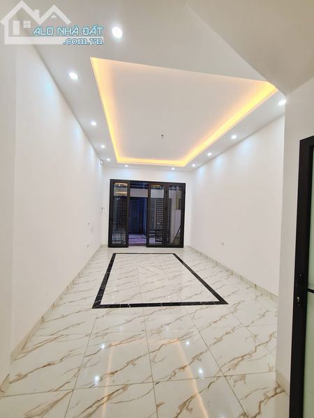 CỰC GẦN OTO DỪNG ĐỖ, DOANH PHỐ ĐÀO TẤN 50M2 MT 3.6M 5.2 TỶ - 1