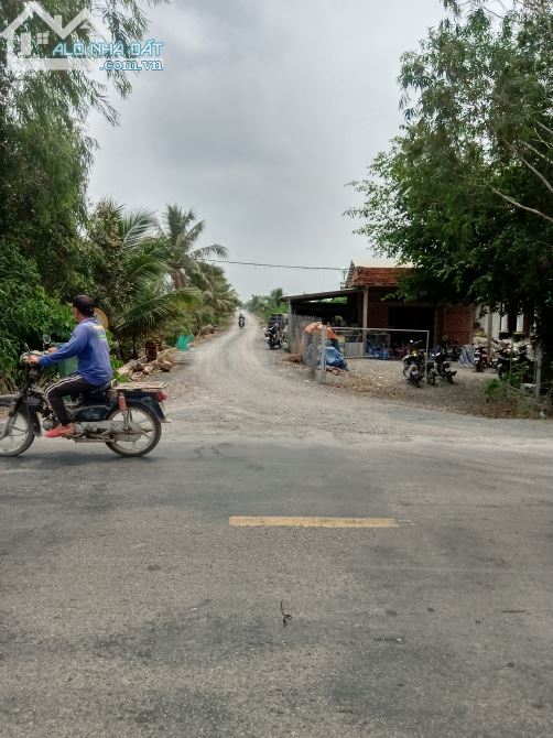 Bán đất mặt tiền kênh 2 , xã Tân Thành huyện Thủ Thừa, Long An - 1